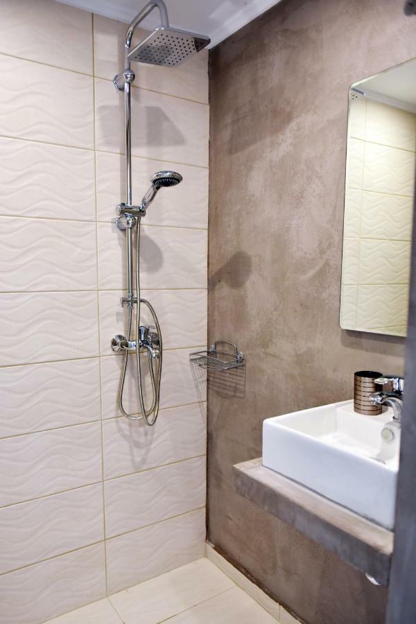 Ilion Luxury Apartments อัสโปรวาลตา ภายนอก รูปภาพ
